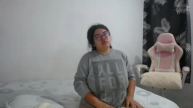 mabigomez00 online show from February 20, 2026, 9:22 am