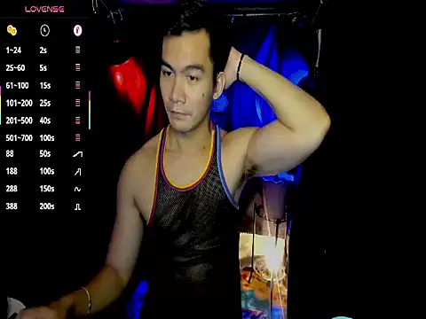 Snapshot of 000batman000 chatting on February 27, 2026, 1:11 pm 000batman000 online show from February 27, 2026, 1:11 pm