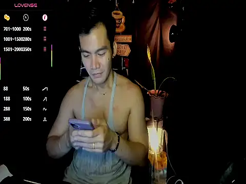 Snapshot of 000batman000 chatting on February 19, 2026, 2:14 pm 000batman000 online show from February 19, 2026, 2:14 pm