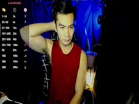 Snapshot of 000batman000 chatting on February 20, 2026, 2:19 am 000batman000 online show from February 20, 2026, 2:19 am