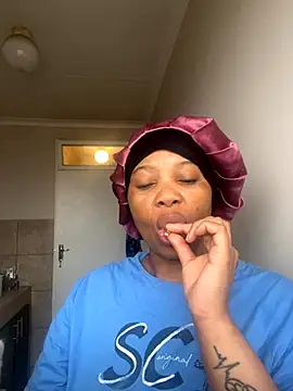 Snapshot of cherrybabe76 chatting on October 4, 2025, 6:15 am cherrybabe76 online show from October 4, 2025, 6:15 am