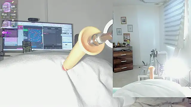 sofi velez online show from November 9, 2025, 5:06 pm