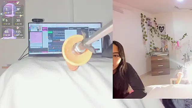 sofi velez online show from December 4, 2025, 5:01 pm