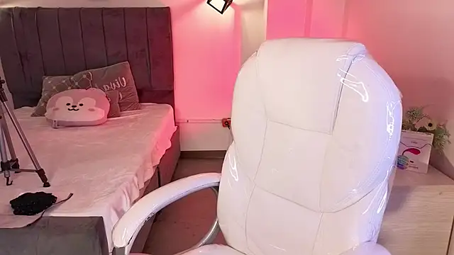 Catalinaa martinez online show from October 3, 2025, 3:30 am