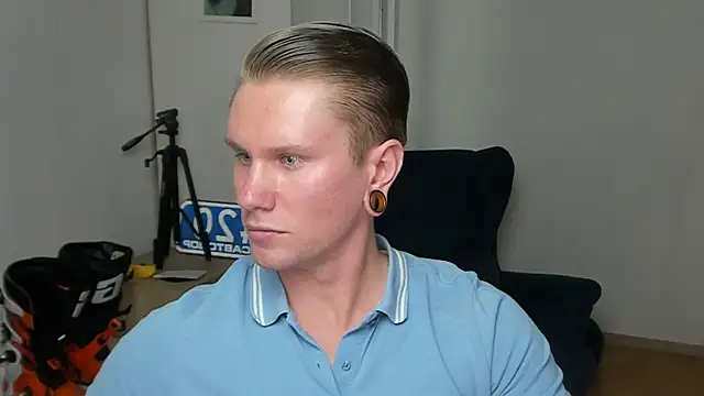 kevin-park online show from October 19, 2025, 1:47 pm