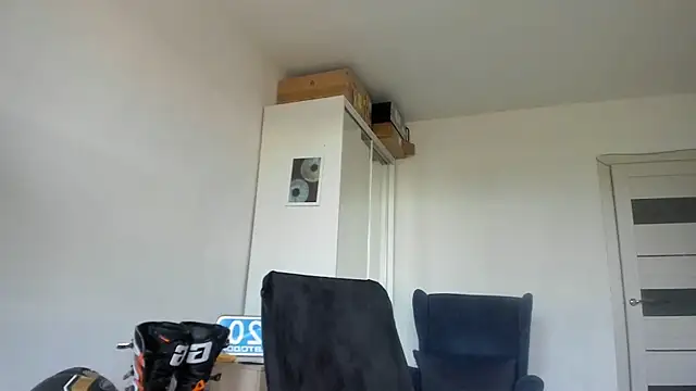 kevin-park online show from October 21, 2025, 8:14 am