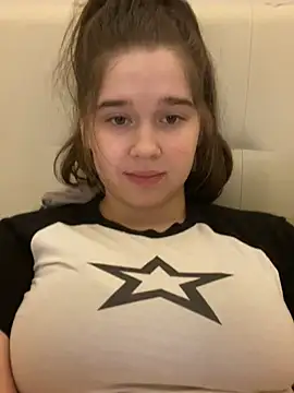 HornyGirlH online show from February 4, 2025, 1:34 am