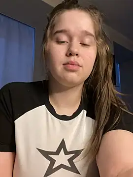 HornyGirlH online show from February 4, 2025, 4:37 am