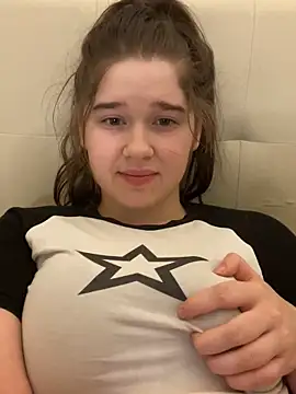 HornyGirlH online show from February 9, 2025, 3:43 am