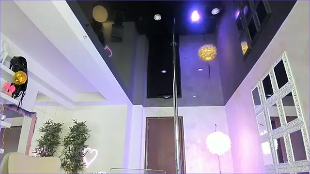 LisaAkira online show from November 23, 2025, 7:07 am