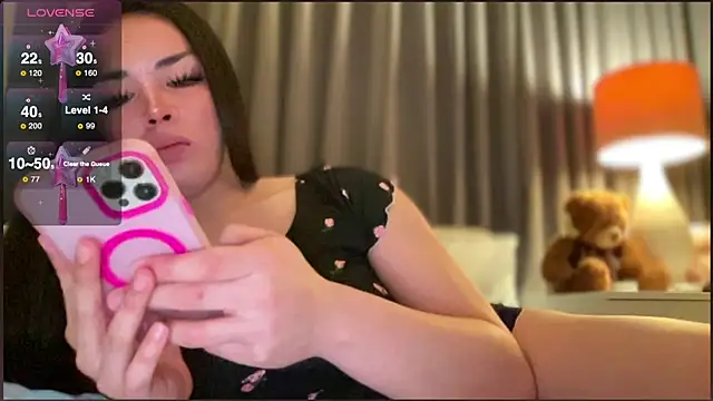 MISSANACONDA online show from November 5, 2025, 3:53 am