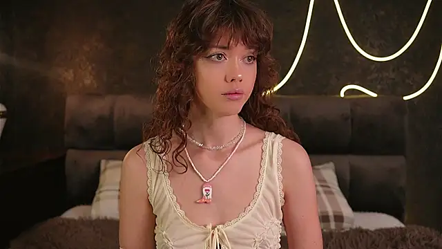 LinoAdaro online show from October 18, 2025, 4:14 am