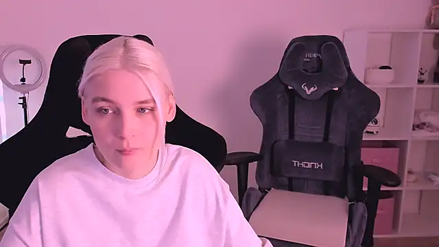 hotblonds online show from January 24, 2025, 6:57 am