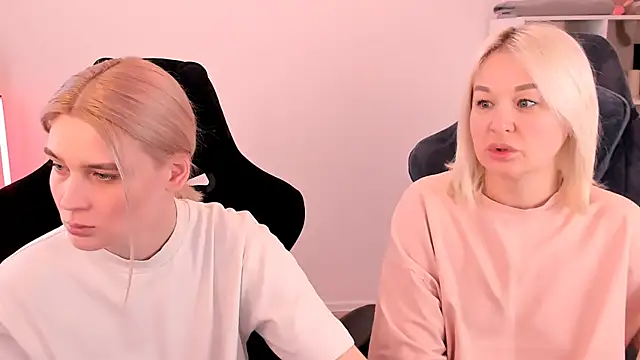 hotblonds online show from March 6, 2025, 10:52 am