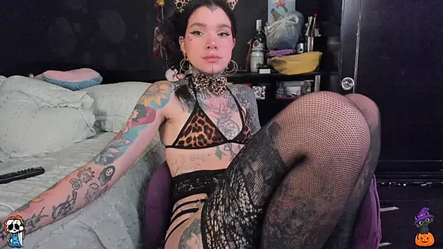 Lilmarieee online show from October 16, 2025, 3:53 pm