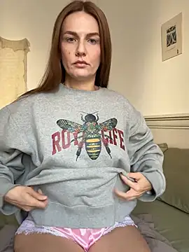 Snapshot of BritneyHall chatting on March 13, 2026, 9:36 am BritneyHall online show from March 13, 2026, 9:36 am