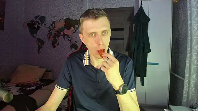 alex13ho online show from May 3, 2026, 7:39 pm