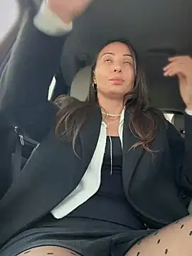 YOUR-KARINA online show from February 17, 2025, 9:24 am