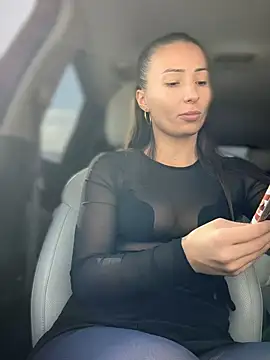 YOUR-KARINA online show from February 4, 2025, 7:51 am