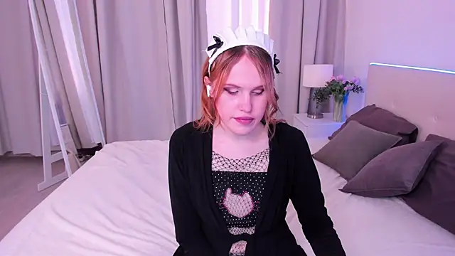 EffieMinki online show from September 29, 2025, 10:33 am