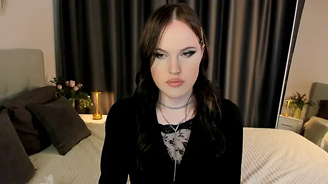 EffieMinki online show from February 16, 2026, 11:42 am