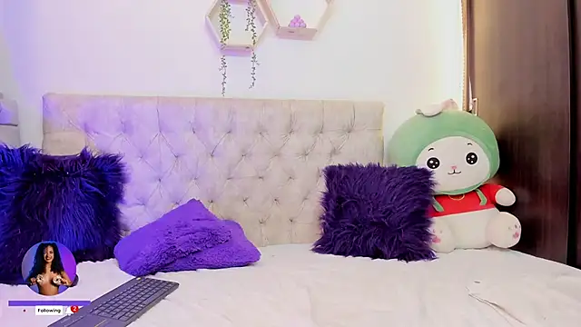 Snapshot of mariam_hill chatting on March 14, 2025, 1:59 am mariam hill online show from March 14, 2025, 1:59 am