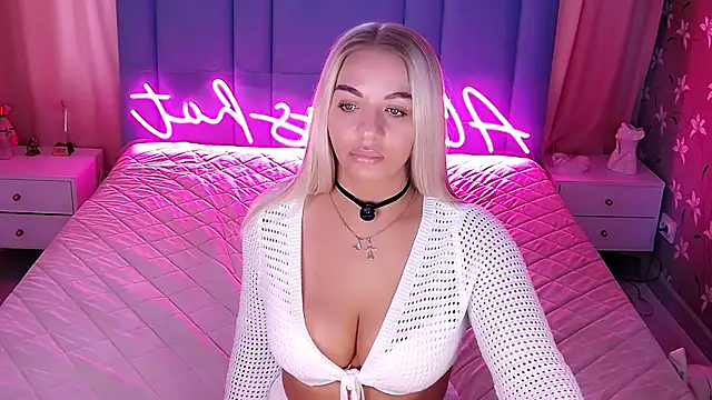 AllwaysHotJ online show from April 13, 2026, 2:15 am