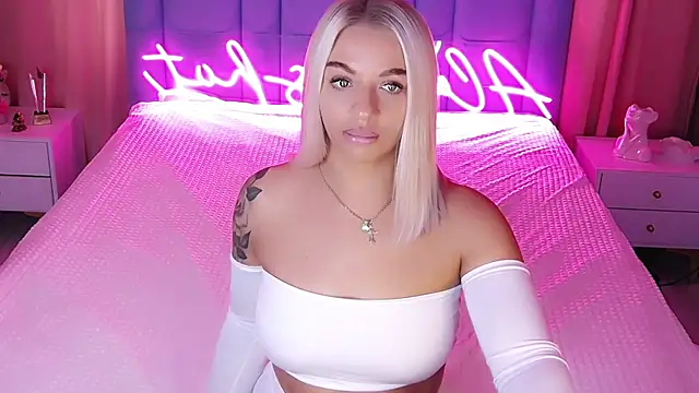 AllwaysHotJ online show from October 5, 2025, 2:13 am