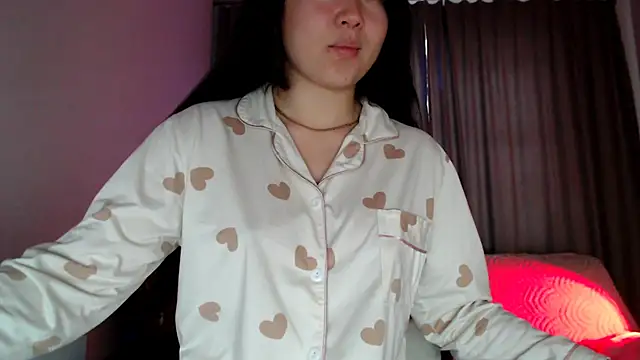 Lili asian online show from October 16, 2025, 12:13 pm