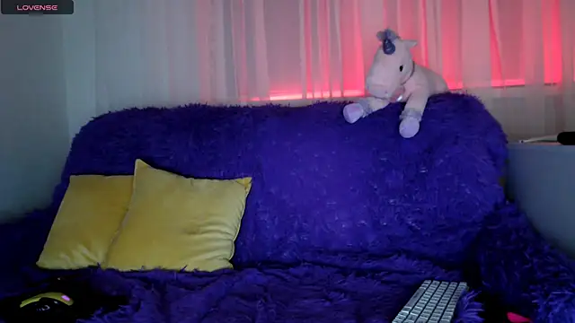 Lili asian online show from March 4, 2025, 9:00 pm