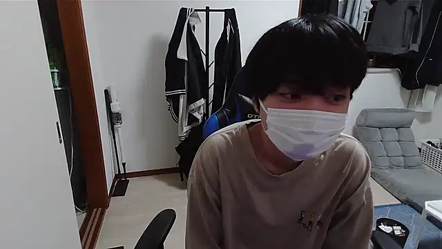 pychan online show from May 10, 2026, 12:42 pm