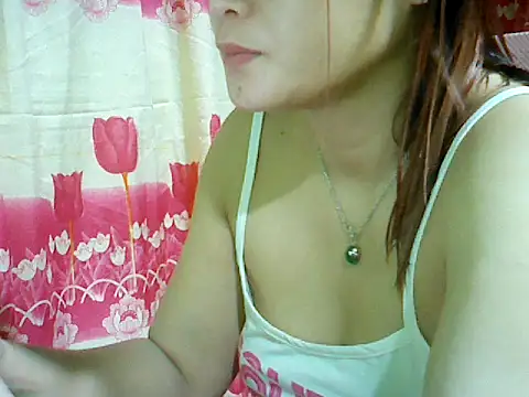 ashlylove25 online show from November 11, 2025, 1:28 pm