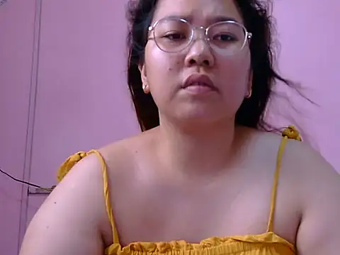 Snapshot of Boobsiemarie chatting on May 6, 2026, 2:48 am Boobsiemarie online show from May 6, 2026, 2:48 am