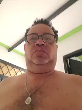 djtomxxx2777 online show from October 30, 2025, 2:04 pm