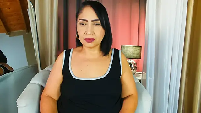 Snapshot of Madissononee chatting on November 28, 2025, 12:22 am Madissononee online show from November 28, 2025, 12:22 am