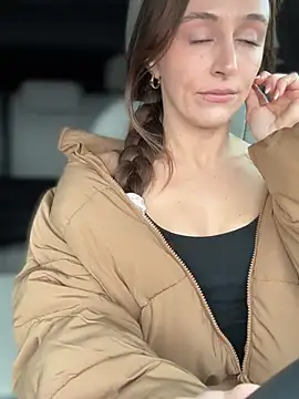 lunagirl13 online show from February 24, 2026, 11:16 pm