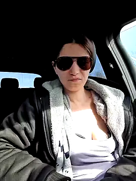 Geile-Luna online show from March 4, 2025, 12:33 pm