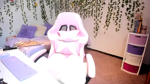 violeta milleer online show from October 6, 2025, 3:57 pm