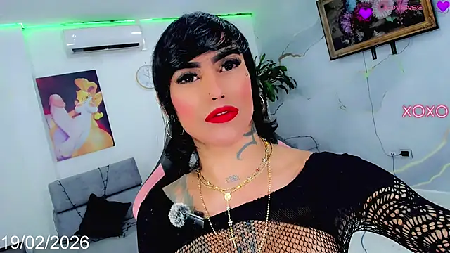 Snapshot of Nella_Dolls chatting on February 19, 2026, 6:38 pm Nella Dolls online show from February 19, 2026, 6:38 pm