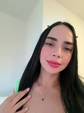 Snapshot of GeorginaJones chatting on July 8, 2026, 9:37 pm GeorginaJones online show from July 8, 2026, 9:37 pm