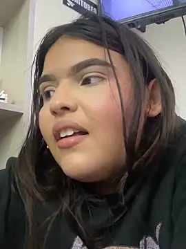 Lia sexx online show from December 18, 2025, 7:07 pm