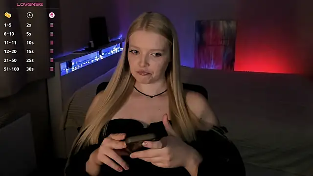 Snapshot of Ssweet_annie chatting on April 20, 2026, 5:14 pm Ssweet annie online show from April 20, 2026, 5:14 pm