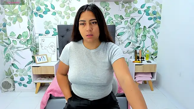 Alison Jhones7 online show from February 1, 2025, 1:20 pm