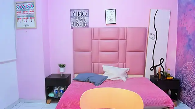 Alison Jhones7 online show from March 7, 2025, 9:27 pm