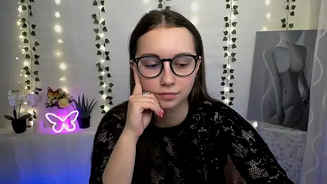 SweetPrincess  online show from March 10, 2025, 1:32 pm