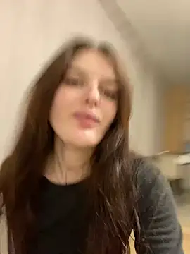 little belucci online show from March 17, 2025, 7:04 pm