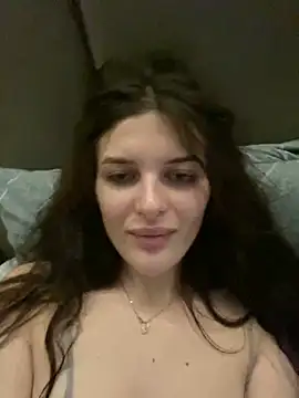 little belucci online show from February 17, 2025, 7:01 pm