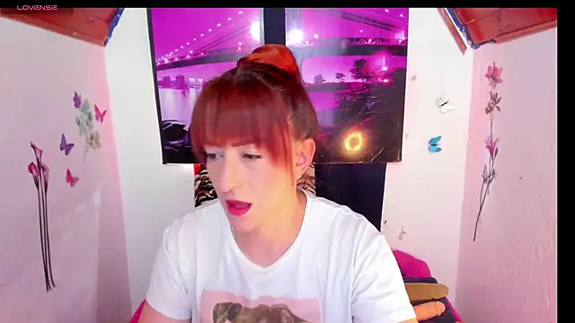 Hannaa32 online show from October 5, 2025, 6:53 pm