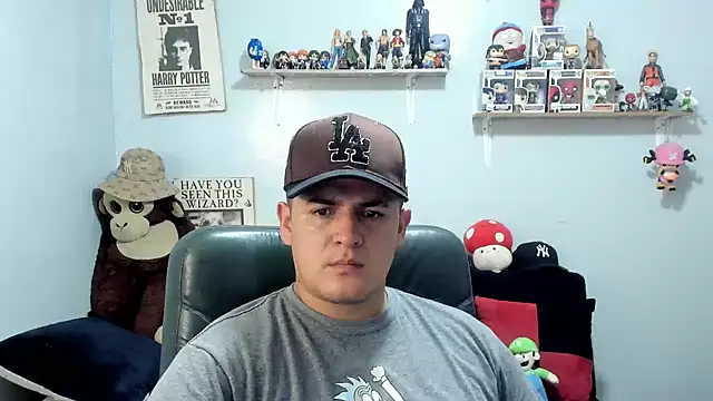 Snapshot of ney_22 chatting on May 1, 2026, 2:05 am ney 22 online show from May 1, 2026, 2:05 am