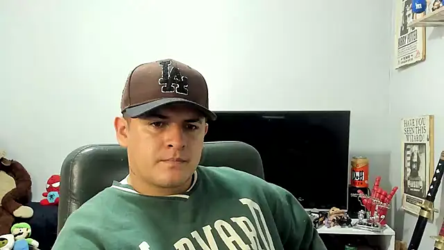 Snapshot of ney_22 chatting on May 6, 2026, 1:15 pm ney 22 online show from May 6, 2026, 1:15 pm